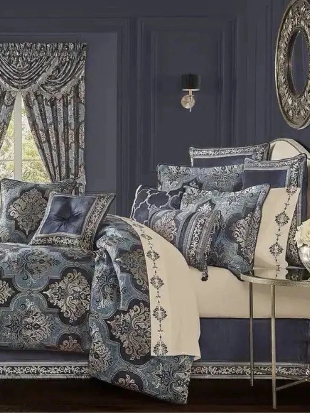 J. Queen New York Middlebury 4-Piece Comforter Set Sz QUEEN. MSSING ONE SHAM